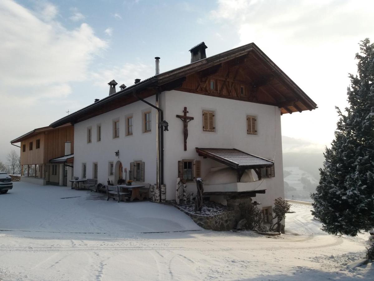 Schweiggerhof -Agriturismo- Farm Holidays Villandro Exterior foto